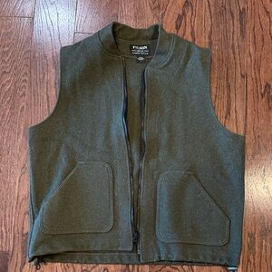 Like new Filson Mackinac Wool Vest/Liner in Size L